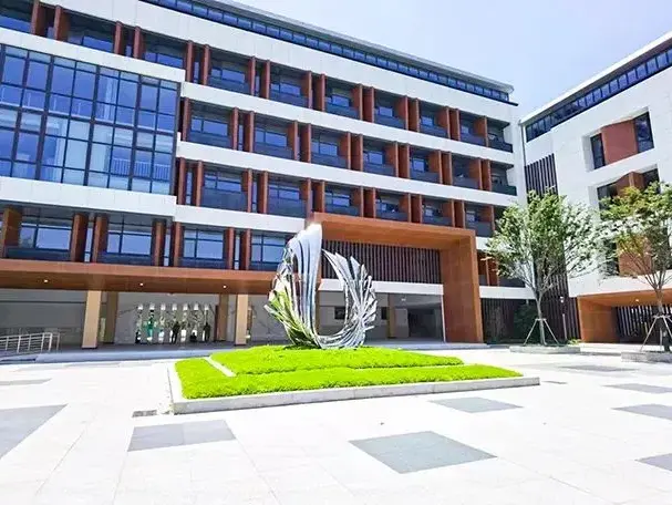 ലൈറ്റ് സ്റ്റീൽ സ്ട്രക്ചർ സ്കൂൾ